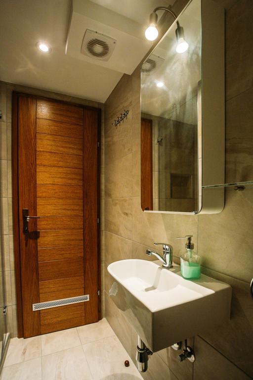 Charming Old Stone House Apartment ซาลี ภายนอก รูปภาพ